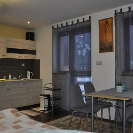 Lovely & Luxury Apartmán *