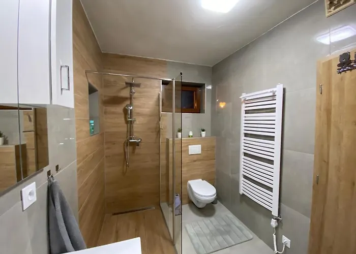 Lovely & Luxury Belá